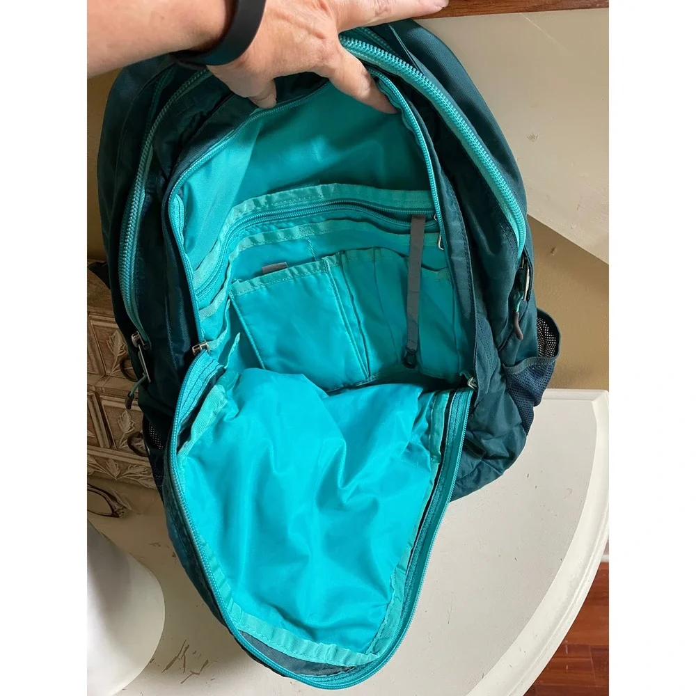 The North Face Borealis Backpack Teal Mint Green Laptop Sleeve Outdoors Daypack